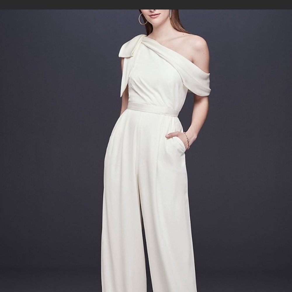 NWT David’s bridal ivory jumpsuit size 6